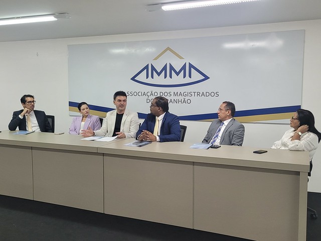 AMMA recebe deputados federais