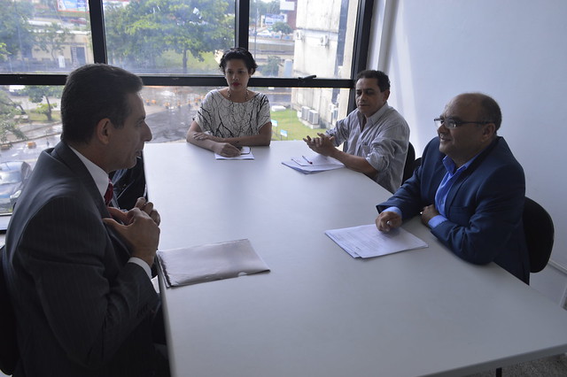Presidente da AMMA reúne-se com secretário de Direitos Humanos