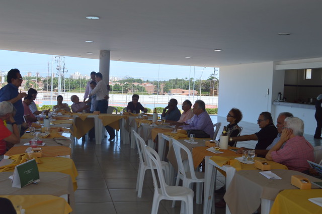AMMA reúne aposentados em almoço de confraternização na sede social