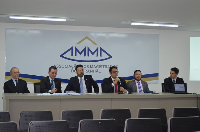 Magistrados e promotores debatem Reforma da Previdência, no auditório da AMMA