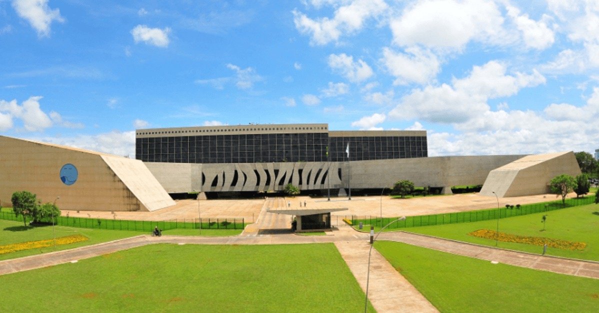 STJ abre seleção de cem juízes para auxílio temporário à seção de direito público