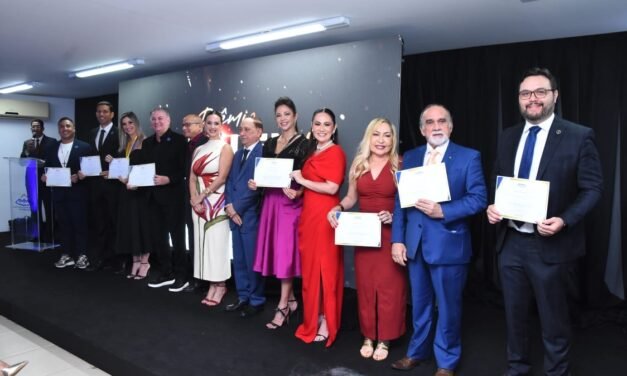 AMMA premia vencedores da Medalha Madalena Serejo 2025 em noite de reconhecimento, emoção e confraternização