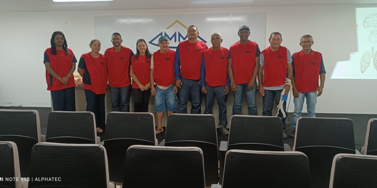 Colaboradores da AMMA participam de treinamento em brigada de incêndio