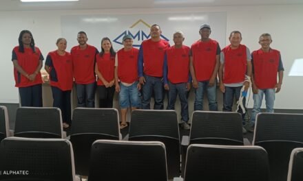 Colaboradores da AMMA participam de treinamento em brigada de incêndio